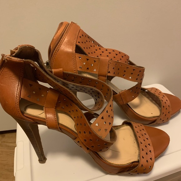 Jessica Simpson Strappy Heels - Picture 3 of 4